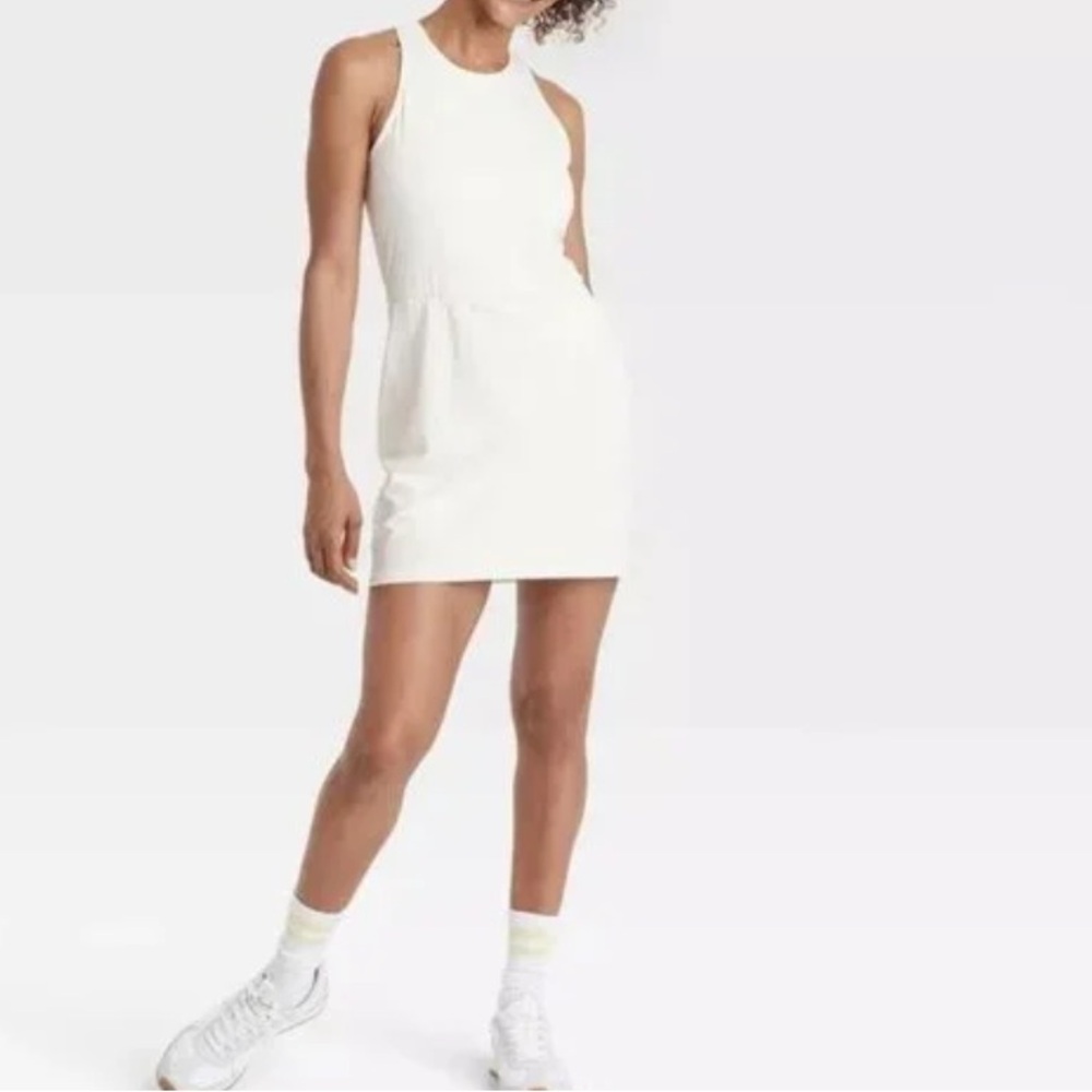 Women’s Active Dress   Off White.  XXL